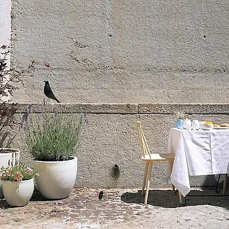 Duas Portas Townhouse
